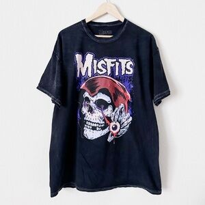 NWOT Misfits Graphic Band Tee